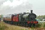 813 pulls away from Chasetown Heaths